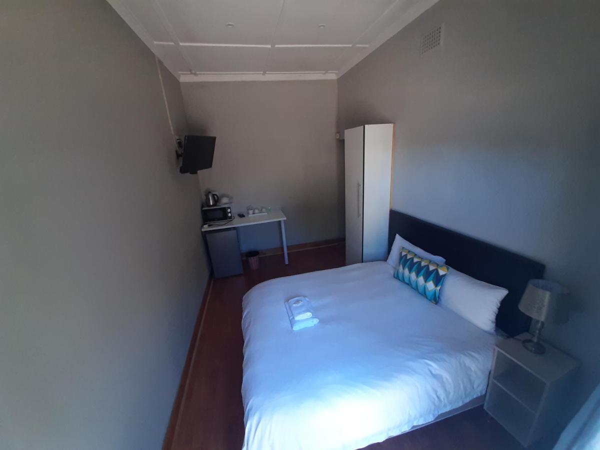 Lux Rooms On 37 Bloemfontein Exterior photo