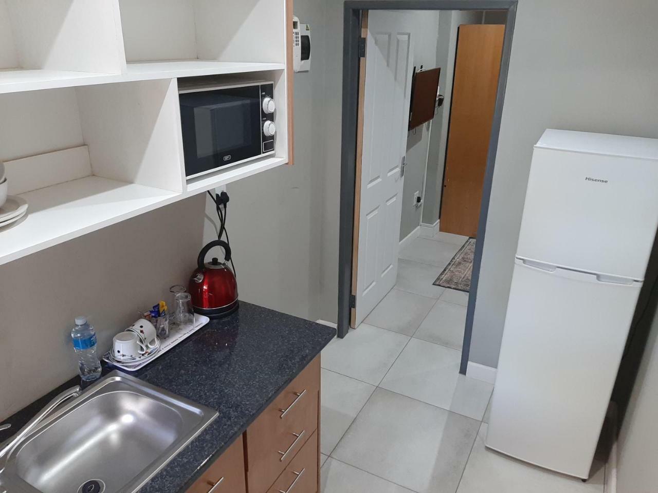 Lux Rooms On 37 Bloemfontein Exterior photo