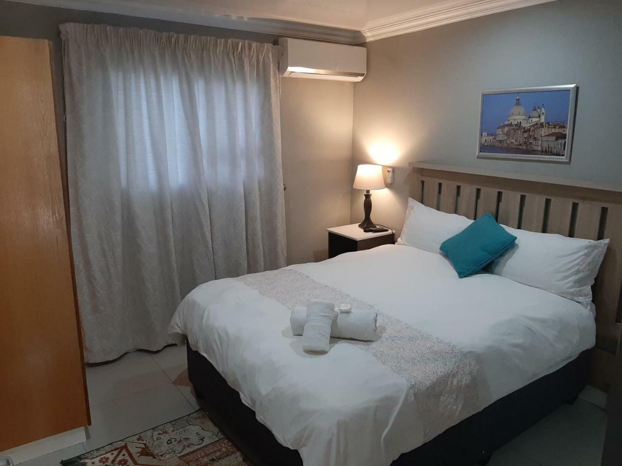 Lux Rooms On 37 Bloemfontein Exterior photo